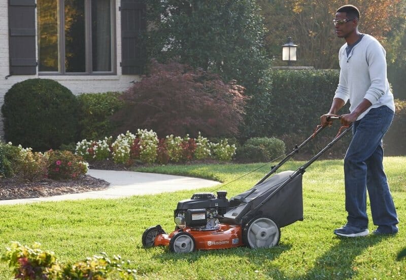 safety and maintenance tips for lawn mowers